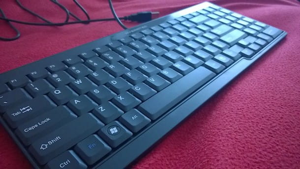 Como conectar um teclado ao laptop